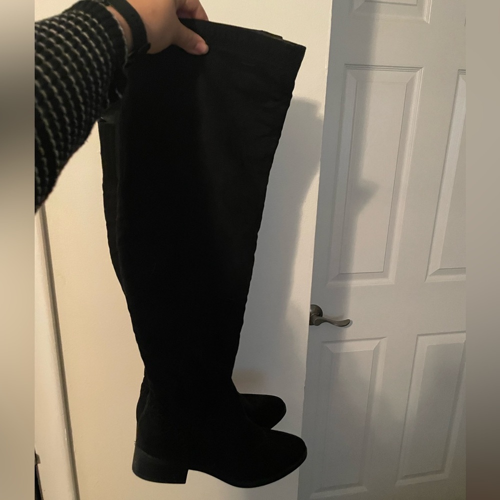 Women's Black Knee-High Boots